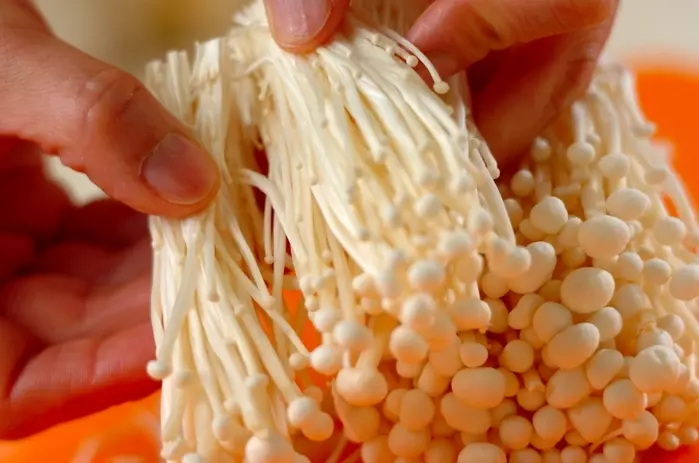 中華風かき玉スープの下準備1