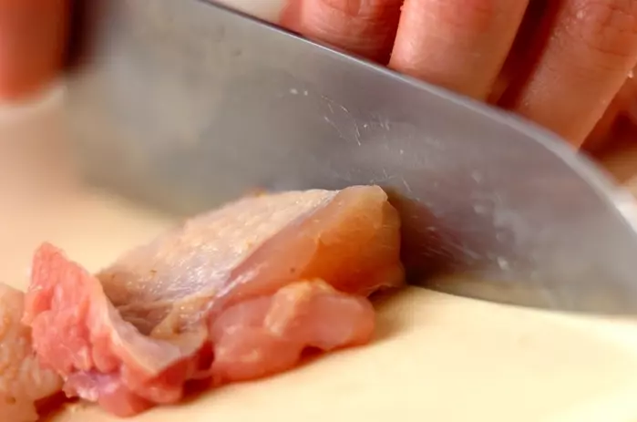 鶏肉の山椒焼きの下準備1