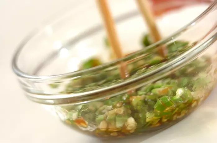 豚しゃぶのオクラソースがけの作り方3