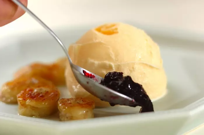 焼きバナナバニラアイス添えの作り方2