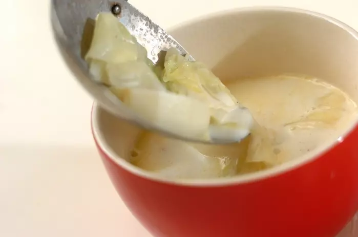 カブとキャベツのミルクスープの作り方3