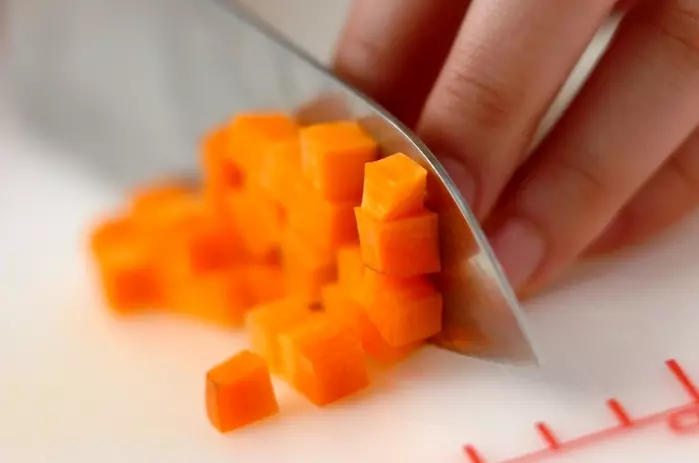 キューブ野菜の梅オイル和えの下準備1