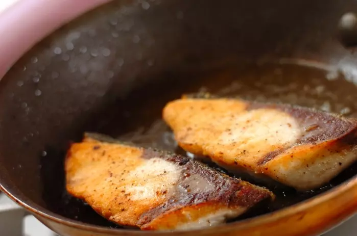 イナダのバターしょうゆソテーの作り方2