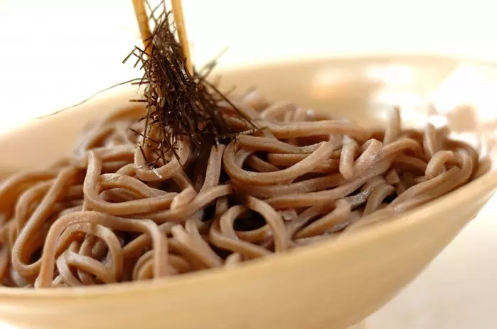 ツナトマ冷やしそばの作り方1