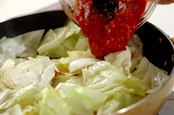 キャベツのトマみそ炒めの作り方2