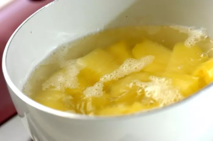 ソースや料理に活躍!バジルチーズ和え 大量消費にも by保田 美幸さんの作り方1