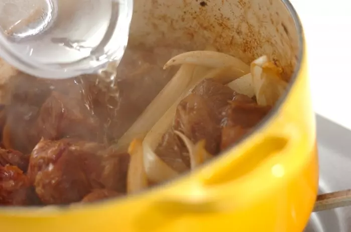 牛スネ肉の煮込みの作り方2