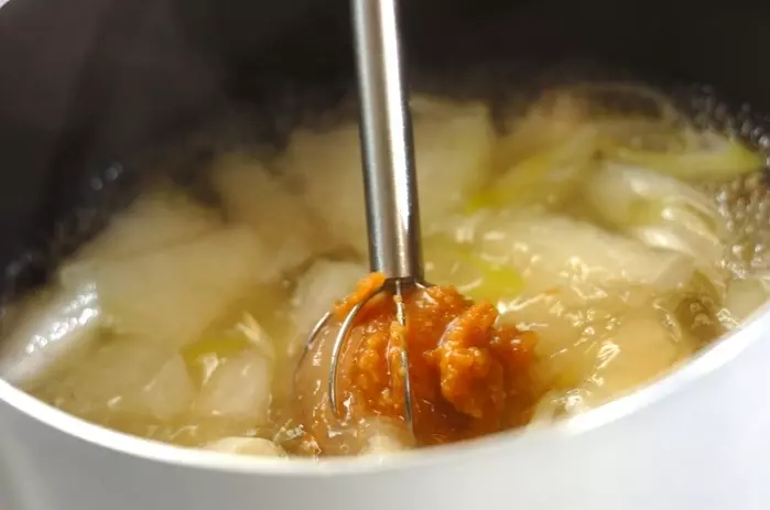 冬瓜とネギのみそ汁の作り方2