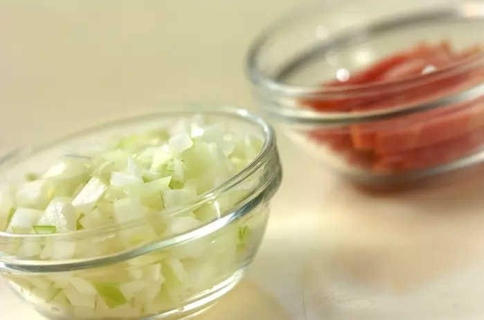 ブロッコリーとカブのスープの下準備2