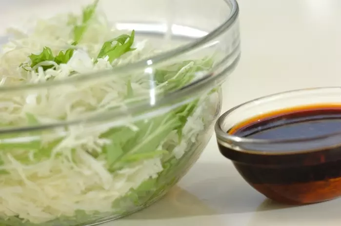 簡単!豚肉の生姜焼き ハチミツが隠し味の下準備1