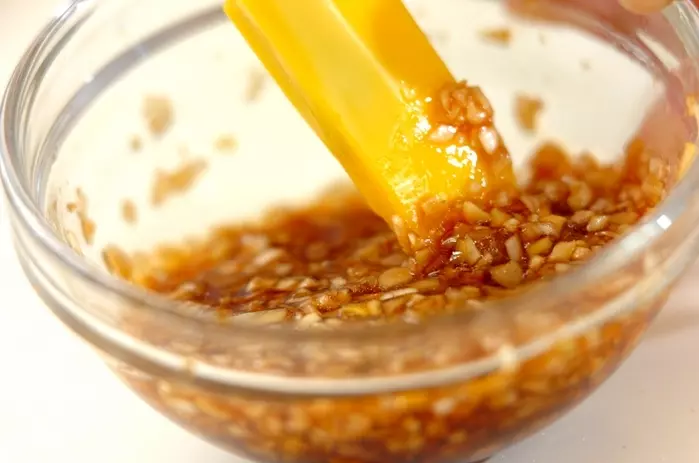 絶品香味ダレが決め手！本格油淋鶏の下準備3