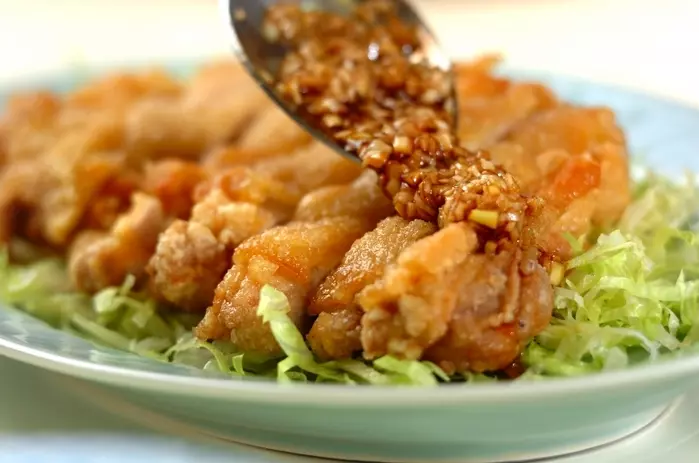 絶品香味ダレが決め手！本格油淋鶏の作り方2