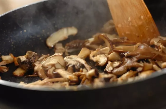 キノコの和風パスタの作り方2