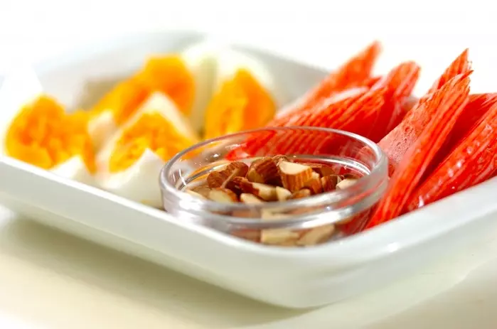 ブロッコリーとグリーンリーフのサラダの下準備3