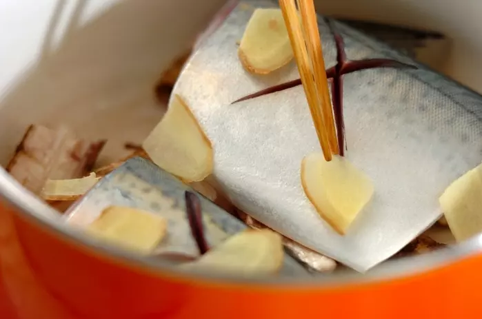 サバのピリ辛みそ煮の作り方1