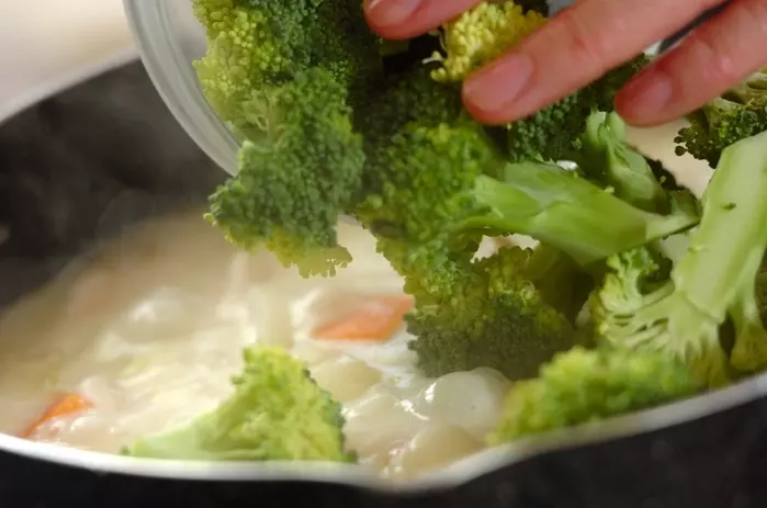 クリームシチューの作り方5