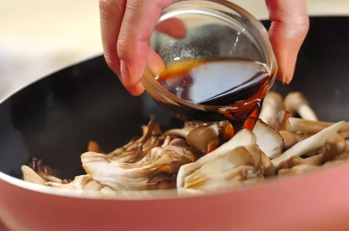 キノコと卵の炒め物の作り方2
