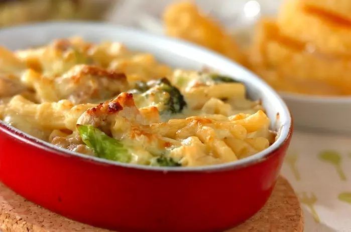 フライパンひとつで簡単!チキンマカロニグラタン