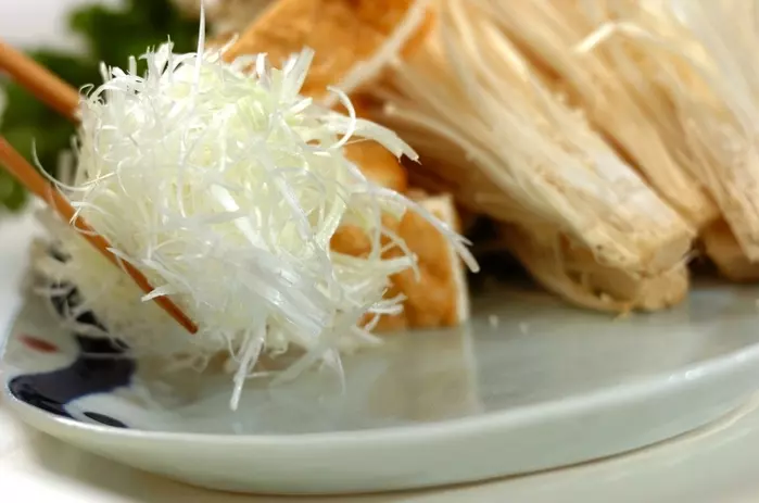 豚肉のしゃぶしゃぶの下準備1