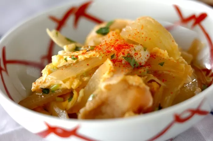 玉ネギと麩の卵とじ