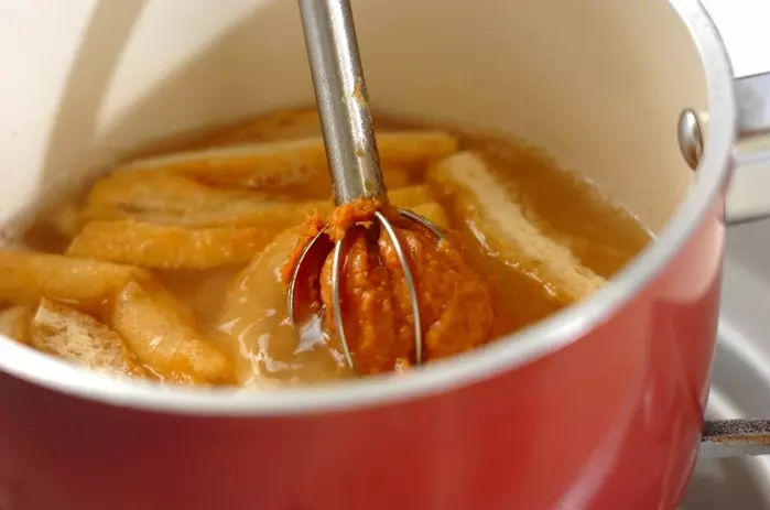 大根と油揚げのみそ汁の作り方2