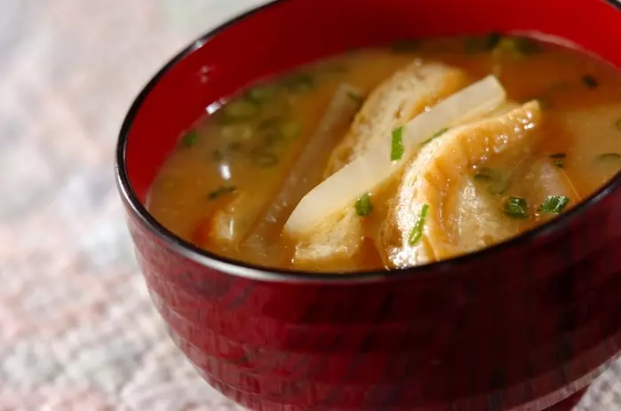 大根と油揚げのみそ汁