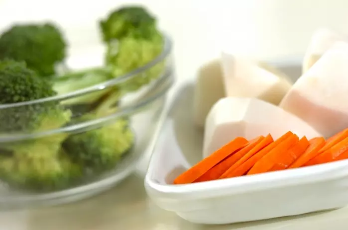 野菜のスパイス蒸し煮の下準備1