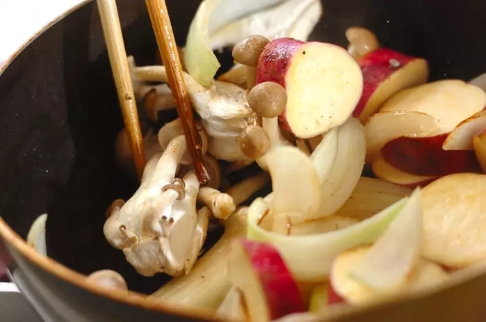 チキンとサツマイモのミルクカレーの作り方2