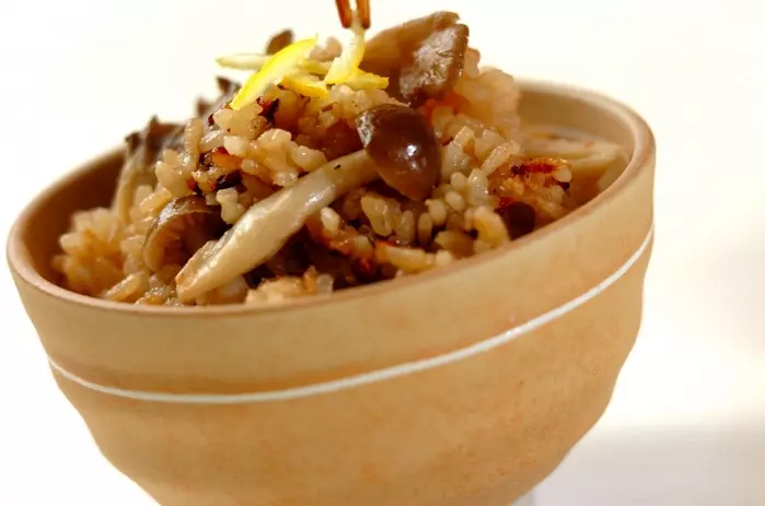 キノコの土鍋炊き込みご飯の作り方2