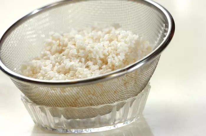 キノコの土鍋炊き込みご飯の下準備1