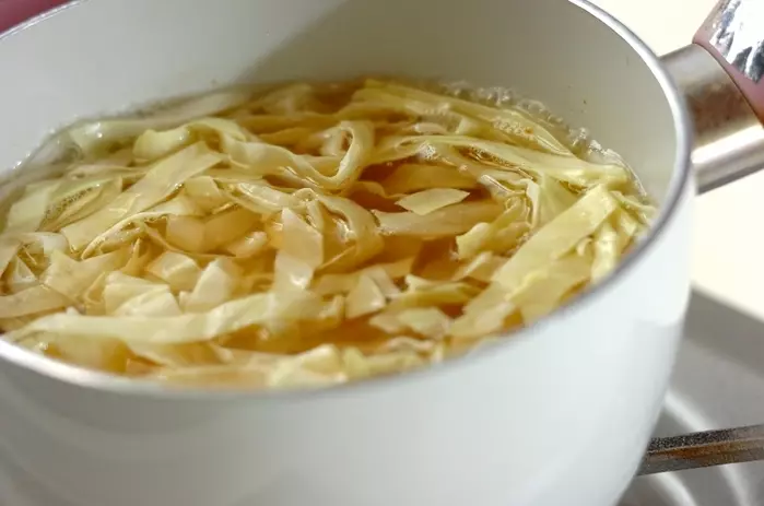 キャベツの巣ごもりスープの作り方1