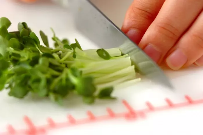 サラダみたいなトマト冷奴の下準備1