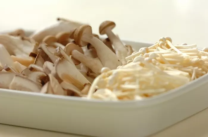 キノコの中華風マリネの下準備1