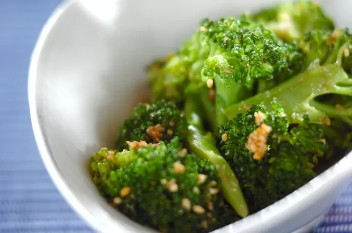 ブロッコリーのゴマ和え