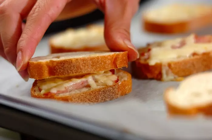 ベーコンチーズサンドトーストの作り方2