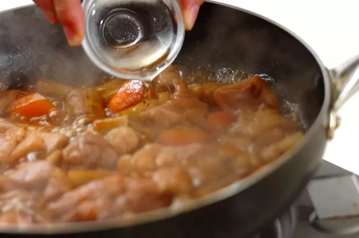 鶏とゴボウの煮ものの作り方3