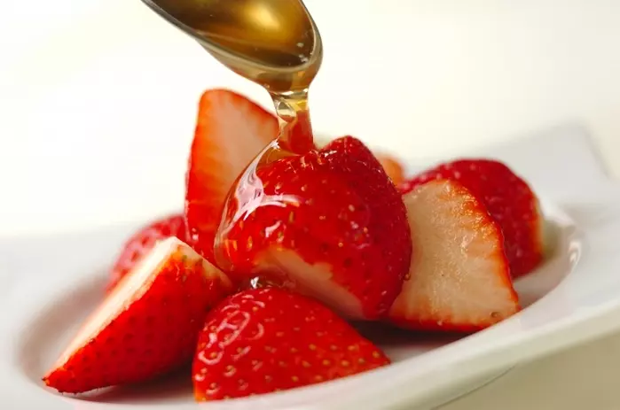 イチゴのハチミツがけの作り方1