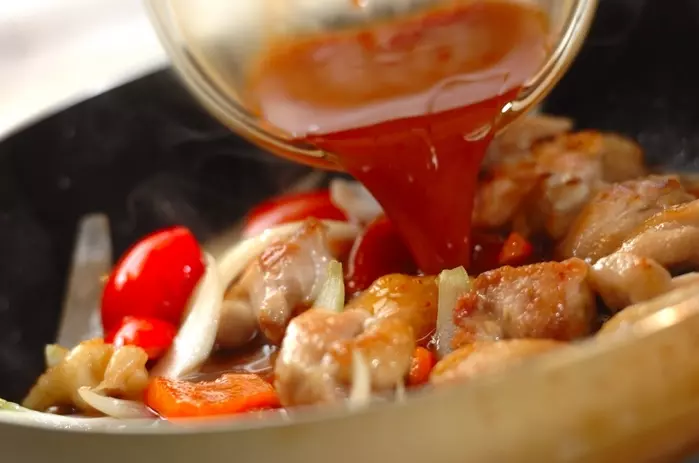 フライパンひとつで！揚げない酢鶏の作り方2