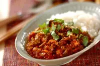 【今日の献立】2025年12月23日(火)「基本の下処理から！やわらか牛すじカレー」