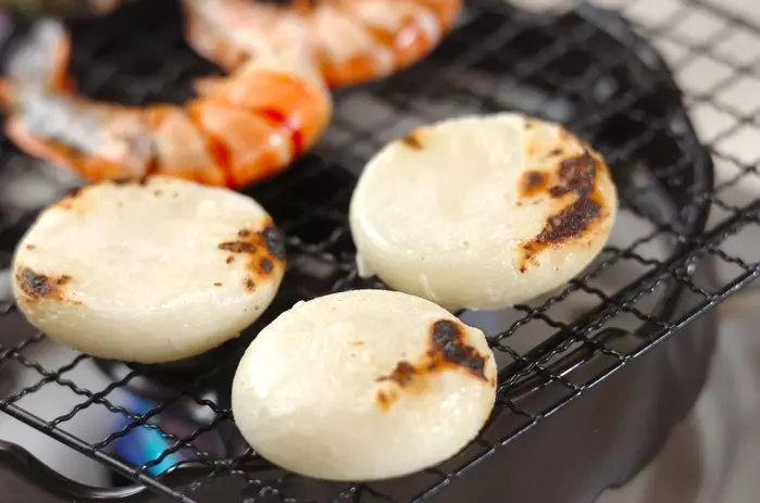 焼きエビ入りお雑煮の作り方1