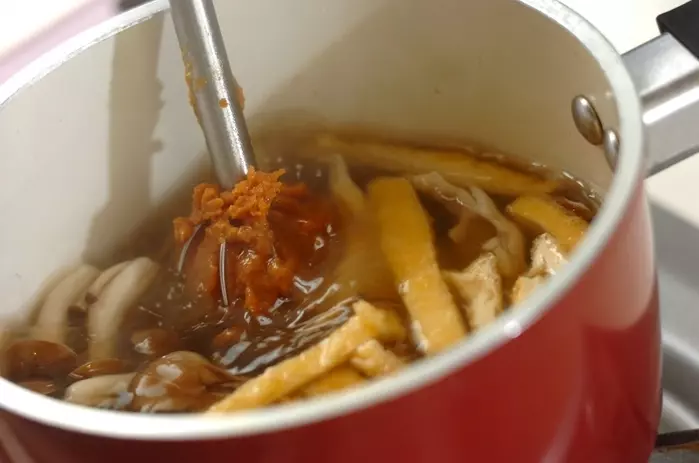 キノコのみそ汁の作り方2