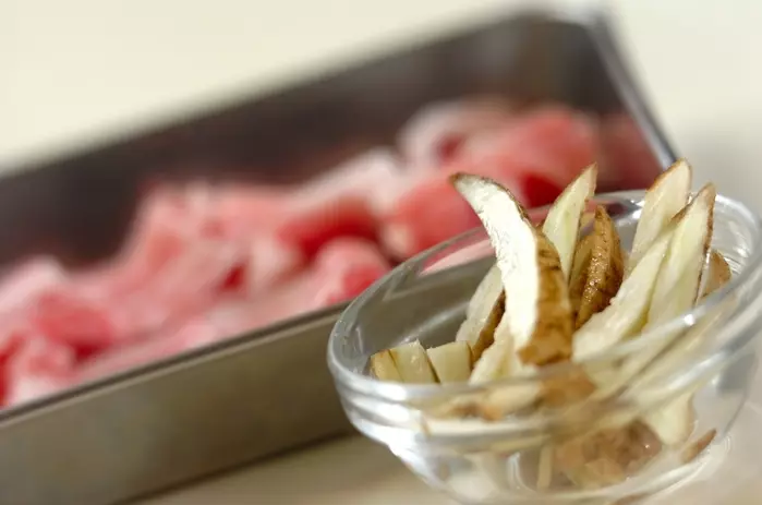 根菜のうま煮つけそばの下準備1