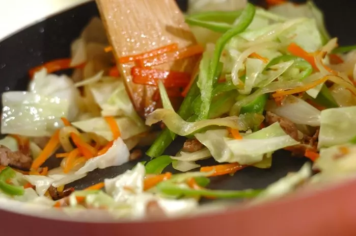 オムそばの作り方2