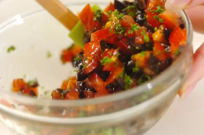 オリーブのブルスケッタの作り方1