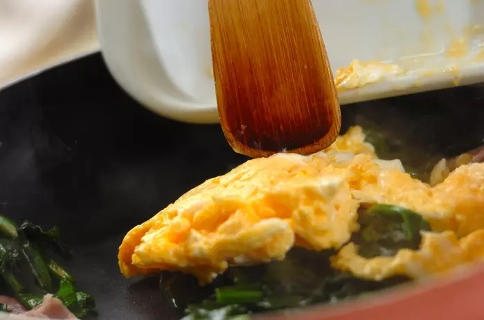 ベーコンとホウレン草の炒めものの作り方2