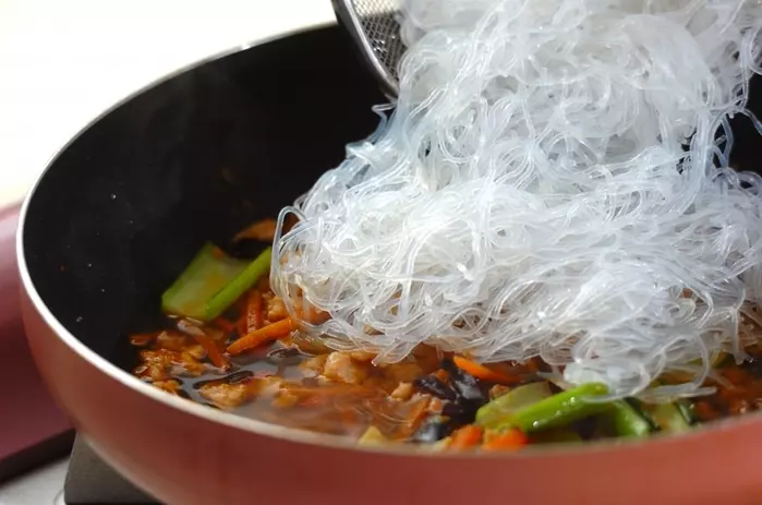 ご飯がすすむ！ピリ辛麻婆春雨の作り方3