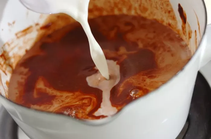 ホットチョコレートの作り方1