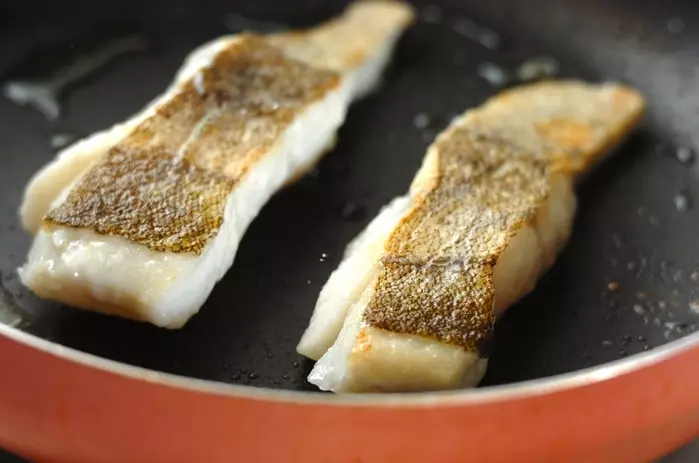 タラとジャガイモのトマト煮の作り方1