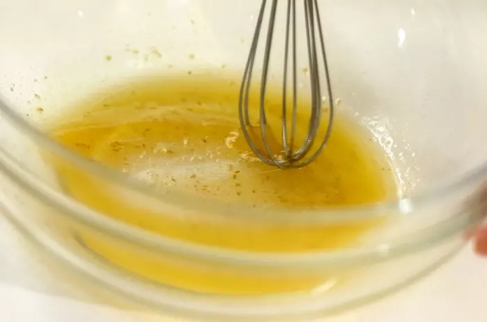 カブとアボカドのサラダの下準備1