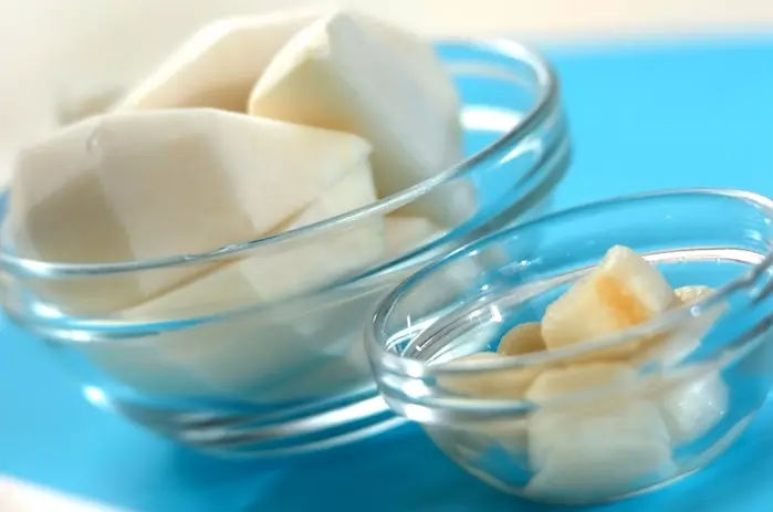 カブのみそ汁の下準備1